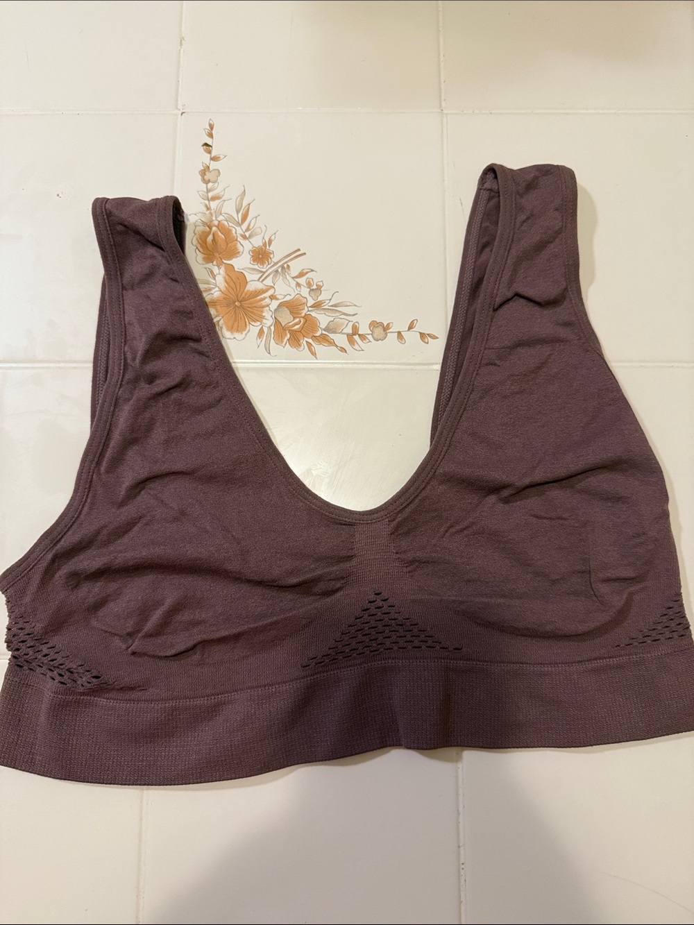 Seamless Wireless Scoop-Back Bralette in Deep Plum